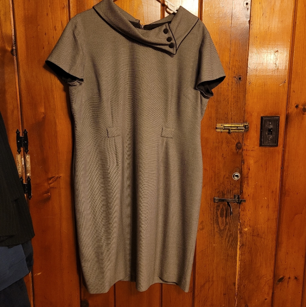 Tahari Arthur Levine Vintage Style Dress